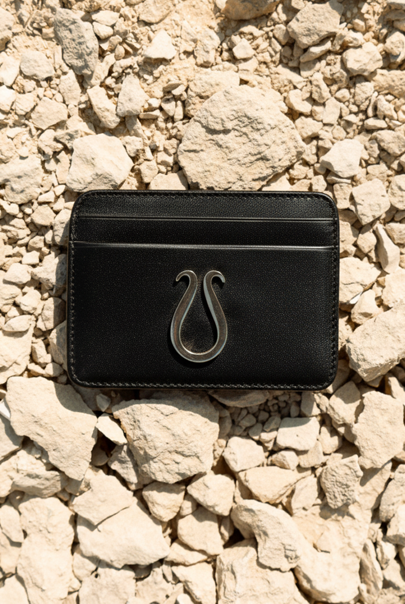 Lynn Cardholder in Black
